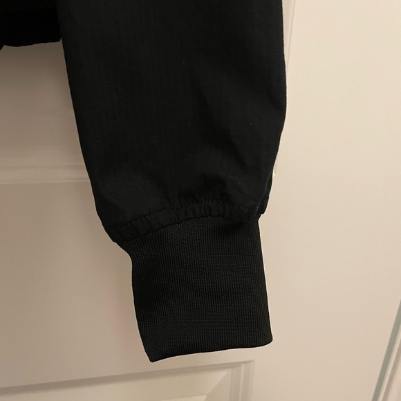 Must go before 27th! Banana Republic Sport Cropped Track Jacket Size XS Petite - Picture 10 of 10